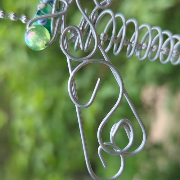 🆕 Handcrafted Artisan Dragonfly Suncatcher w/ Green, Purple & White Glass Beads - Picture 8 of 12